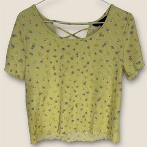 No Boundaries Lettuce Trim Crop Top In Yellow w/ Back Detail - Size XL
